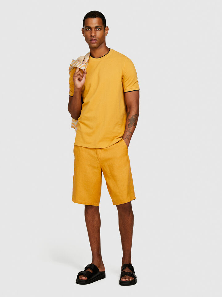100% linen bermudas - men's shorts - Mustard | Sisley image number 1